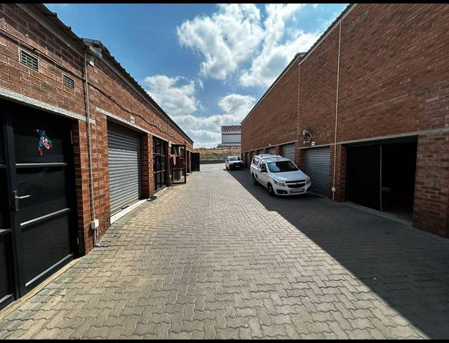 72M² WAREHOUSE TO LET IN EASTGATE